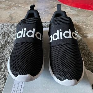 Mens Adidas Lite Racer Adapt 4.0 size 9. Never worn.